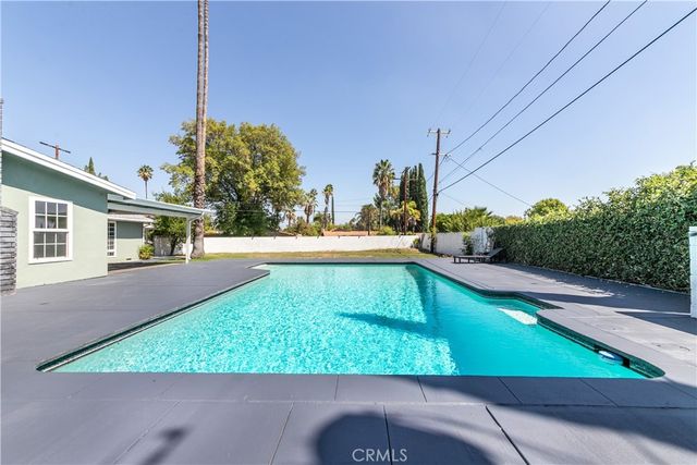 17600 Stare Street, Northridge, CA 91325