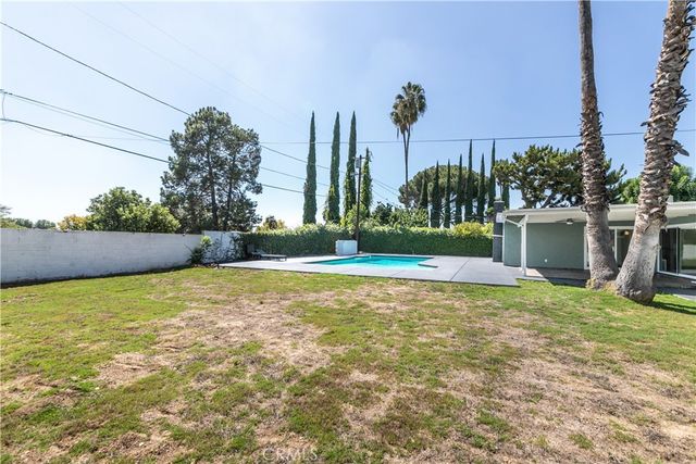 17600 Stare Street, Northridge, CA 91325