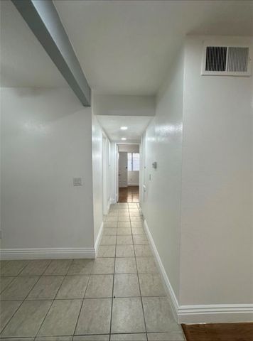 1101 W Macarthur 301, Santa Ana, CA 92707