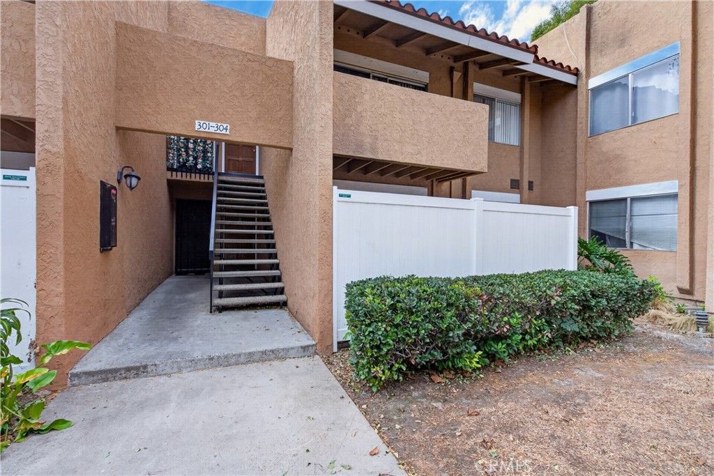 1101 W Macarthur 301, Santa Ana, CA 92707 — photo 2