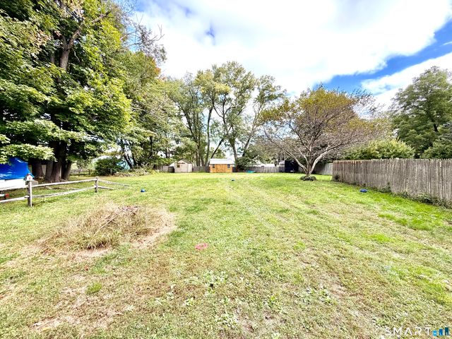 150 East Lake Street, Winchester, CT 06098