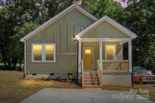 504 Fayetteville Avenue, Statesville, NC 28677