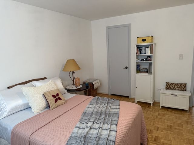 5321 N Delphia Avenue 322, Chicago, IL 60656