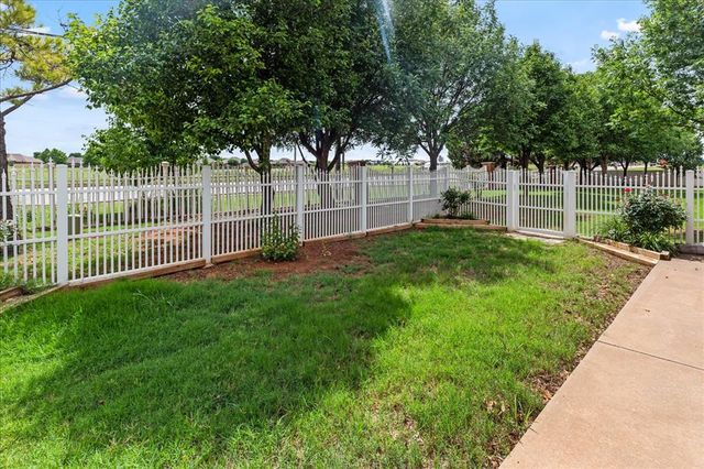 15400 Monarch Lane, Edmond, OK 73013
