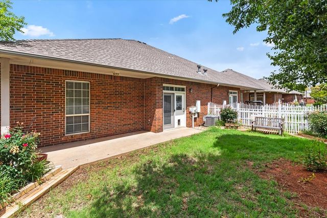 15400 Monarch Lane, Edmond, OK 73013