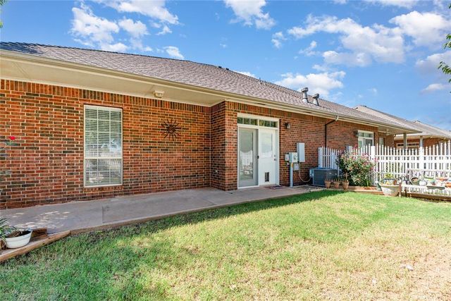 15400 Monarch Lane, Edmond, OK 73013