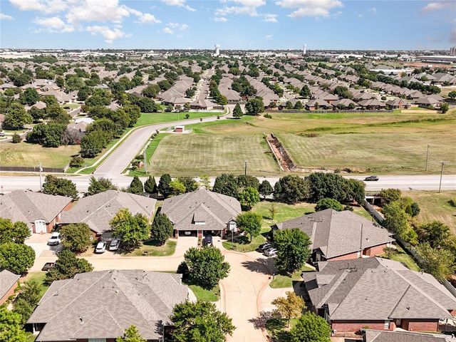 15400 Monarch Lane, Edmond, OK 73013