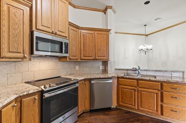 15400 Monarch Lane, Edmond, OK 73013