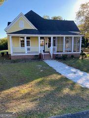 252 Edwards Street, Elberton, GA 30635