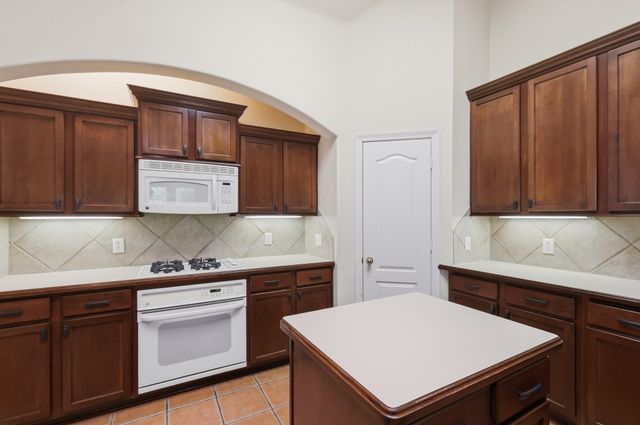 1726 Morning Glory, Carrollton, TX 75007