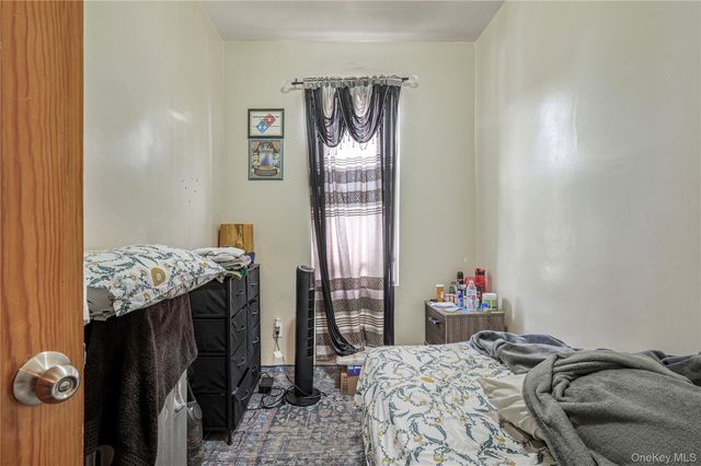 748 E 225 Street, Bronx, NY 10466