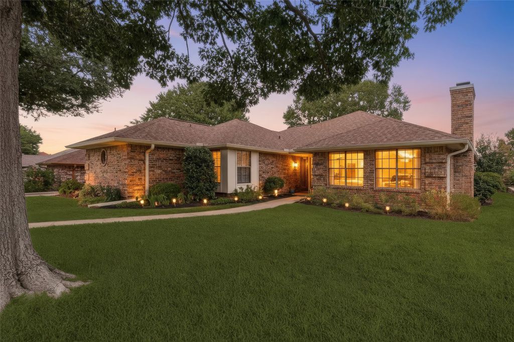 2213 Ridgewood, Bedford, TX 76021 — exterior