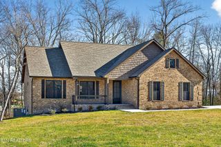 6 Riverchase Drive, Crossville, TN 38571