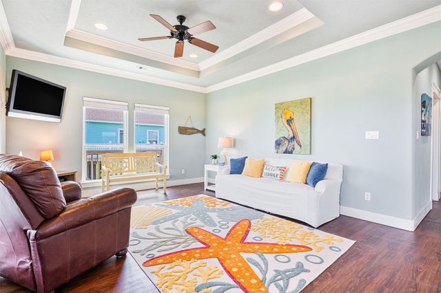 893 West Lane, Crystal Beach, TX 77650