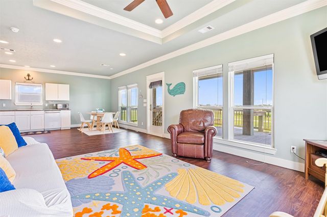 893 West Lane, Crystal Beach, TX 77650