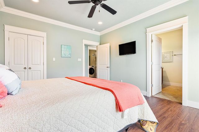 893 West Lane, Crystal Beach, TX 77650