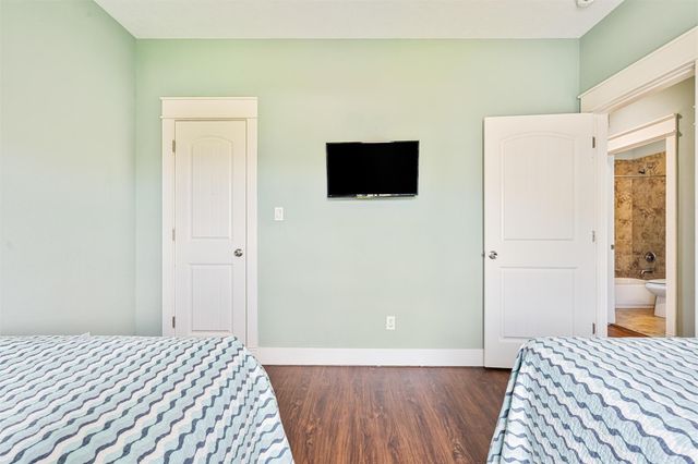 893 West Lane, Crystal Beach, TX 77650