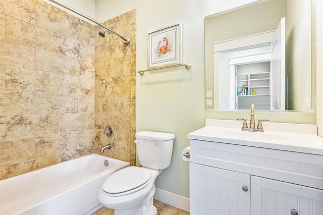 893 West Lane, Crystal Beach, TX 77650