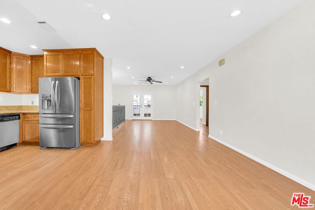 743 N Las Palmas Avenue, Los Angeles, CA 90038