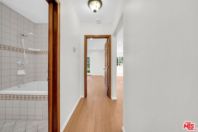 743 N Las Palmas Avenue, Los Angeles, CA 90038