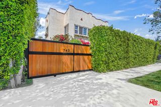 743 N Las Palmas Avenue, Los Angeles, CA 90038