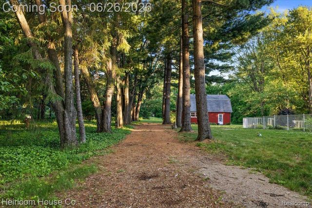 49001 Hanford Rd Road, Canton Charter Township, MI 48187