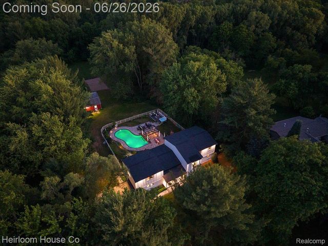 49001 Hanford Rd Road, Canton Charter Township, MI 48187