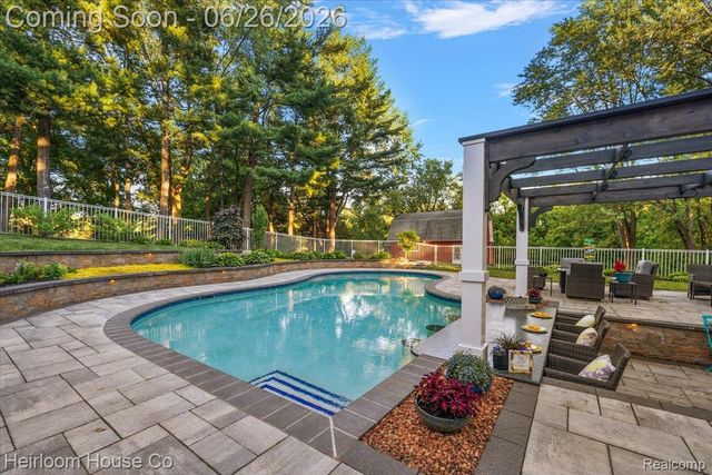 49001 Hanford Rd Road, Canton Charter Township, MI 48187