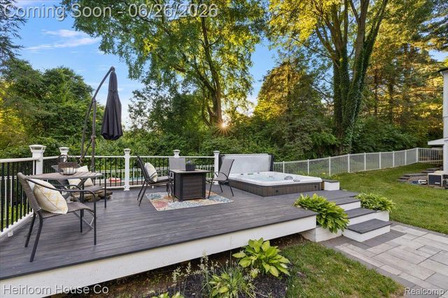 49001 Hanford Rd Road, Canton Charter Township, MI 48187