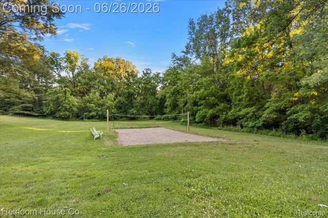 49001 Hanford Rd Road, Canton Charter Township, MI 48187