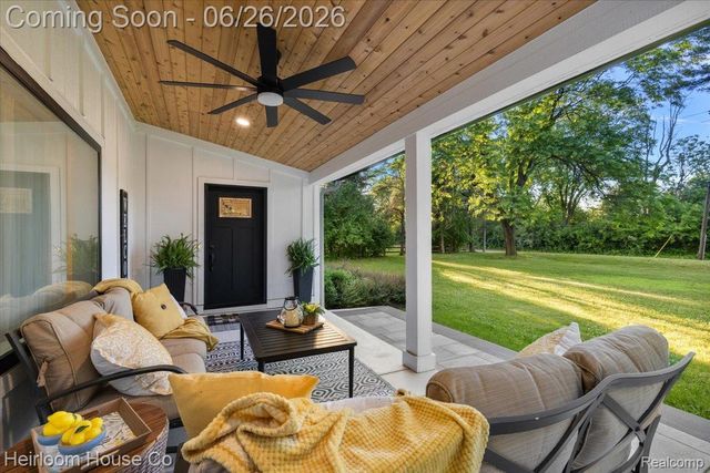 49001 Hanford Rd Road, Canton Charter Township, MI 48187