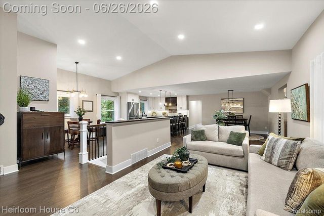 49001 Hanford Rd Road, Canton Charter Township, MI 48187