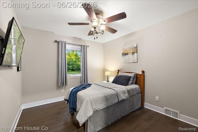 49001 Hanford Rd Road, Canton Charter Township, MI 48187