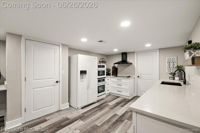 49001 Hanford Rd Road, Canton Charter Township, MI 48187