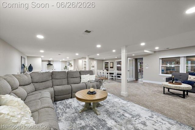 49001 Hanford Rd Road, Canton Charter Township, MI 48187