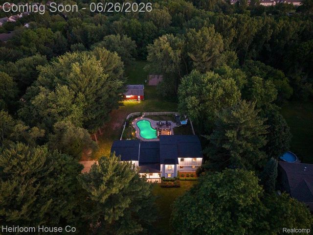 49001 Hanford Rd Road, Canton Charter Township, MI 48187