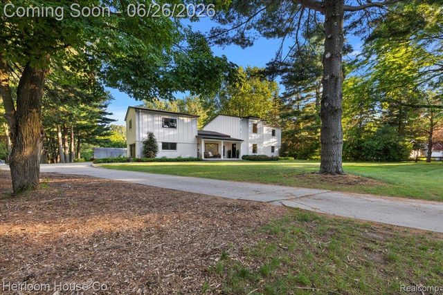 49001 Hanford Rd Road, Canton Charter Township, MI 48187