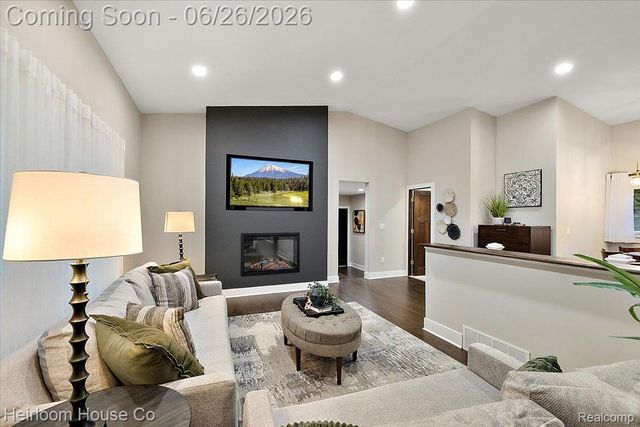 49001 Hanford Rd Road, Canton Charter Township, MI 48187