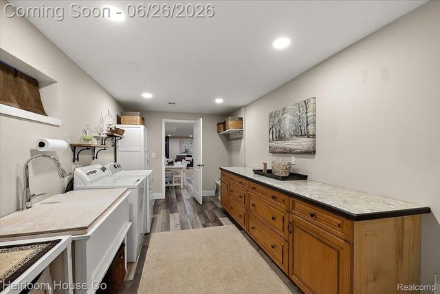 49001 Hanford Rd Road, Canton Charter Township, MI 48187