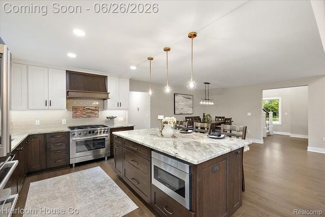 49001 Hanford Rd Road, Canton Charter Township, MI 48187
