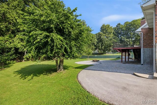 2855 Tommy Drive, Arnold, MO 63010