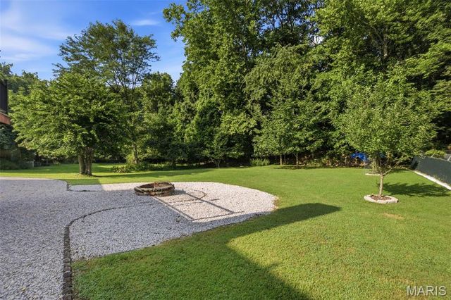 2855 Tommy Drive, Arnold, MO 63010