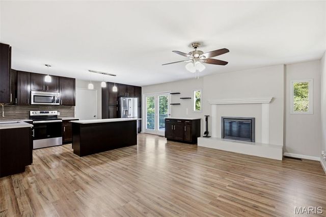 2855 Tommy Drive, Arnold, MO 63010