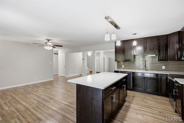 2855 Tommy Drive, Arnold, MO 63010