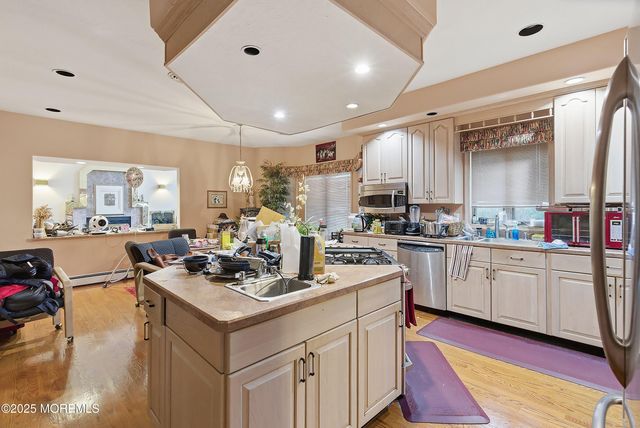 1180 Cynthia Lane, Toms River, NJ 08755