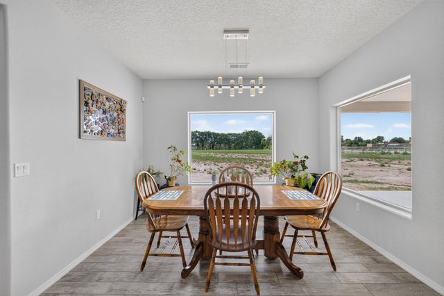 134 Orona Road, Los Lunas, NM 87031