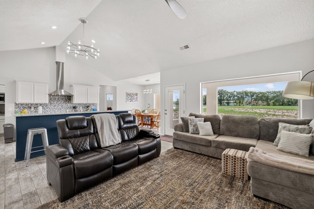 134 Orona Road, Los Lunas, NM 87031