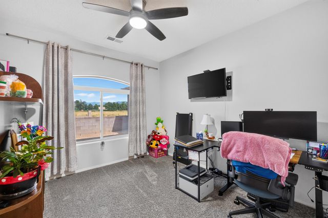 134 Orona Road, Los Lunas, NM 87031