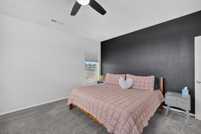 134 Orona Road, Los Lunas, NM 87031