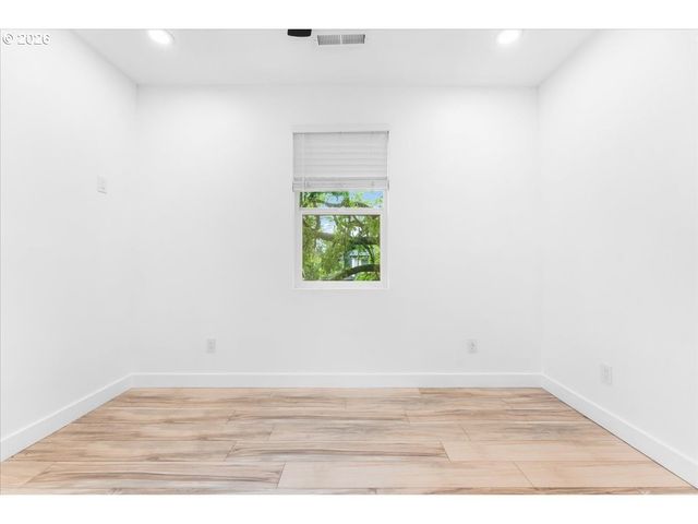 9504 Se 77TH Ave, Milwaukie, OR 97222